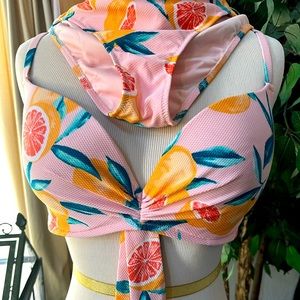 Women’s 2pc bathing suit, fruit theme. Top 36C, bottom M. Outgrew before worn.